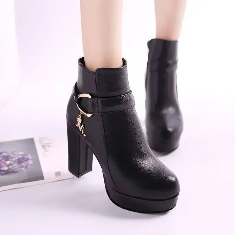 Botines de plataforma de cuero para mujer – tacón alto invierno 2025
