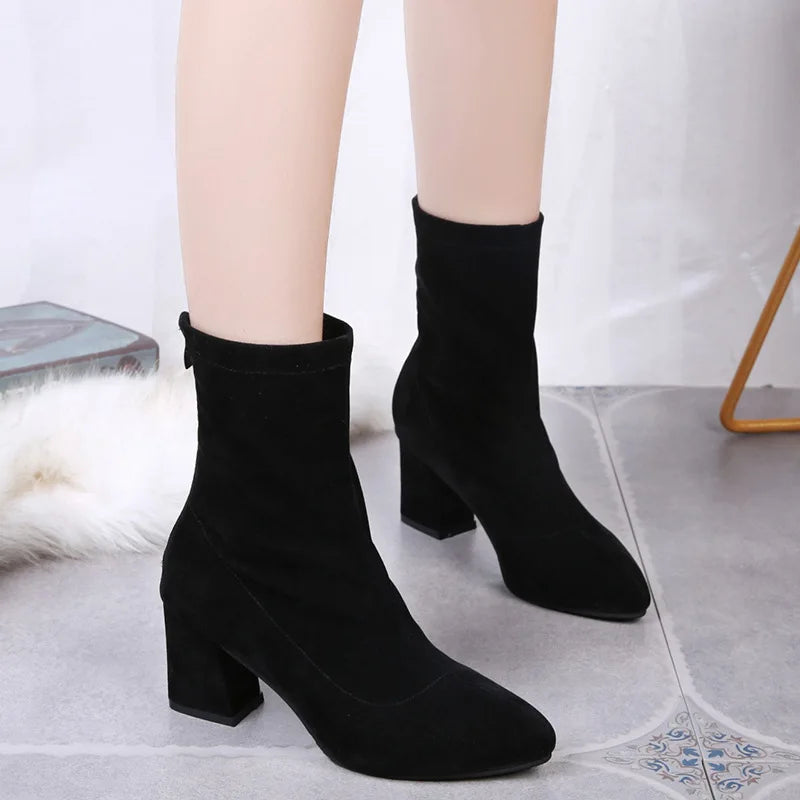 Botines elegantes de ante para mujer – Chelsea con tacón alto