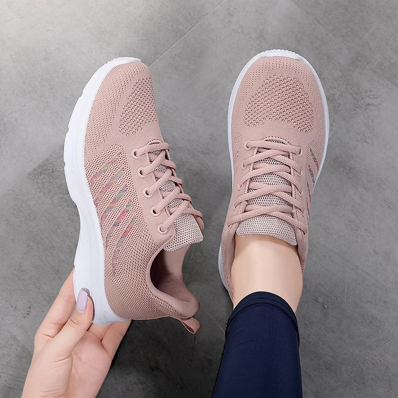 Zapatos deportivos de mujer – mocasines de malla con cuña ligera.