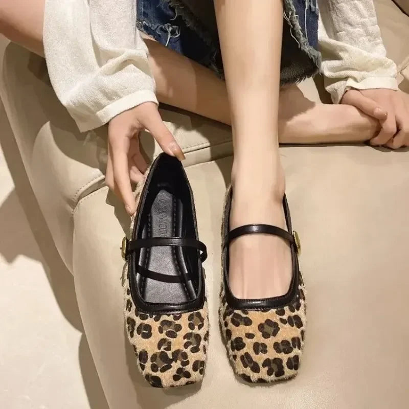 Zapatos Mary Jane planos de moda para mujer – cómodos y elegantes