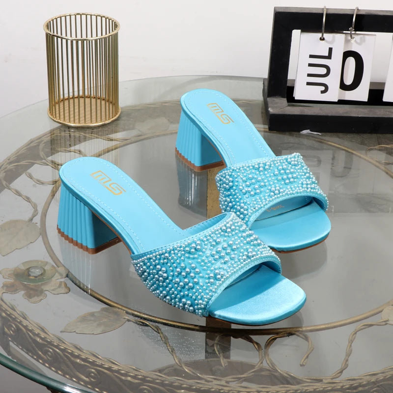 Sandalias de tacón grueso elegantes para mujer
