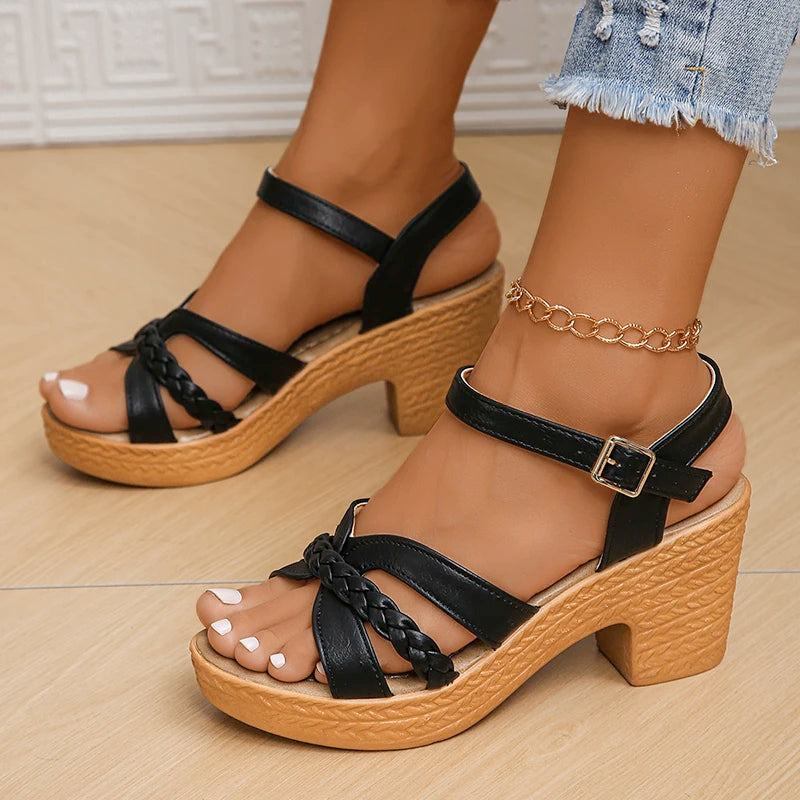 Sandalias de tacón alto para mujer – plataforma trenzada y correas.