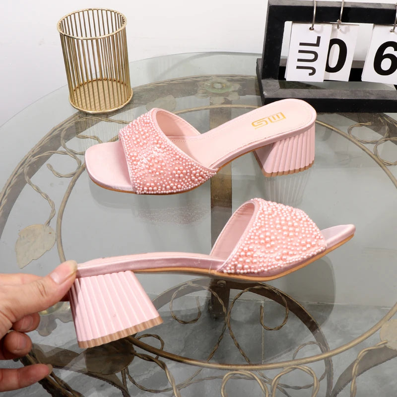 Sandalias de tacón grueso elegantes para mujer