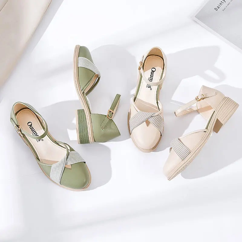 Sandalias elegantes de punta redonda con correa al tobillo – moda femenina