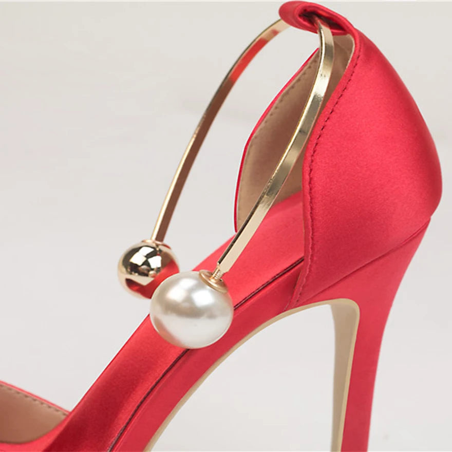 Zapatos de fiesta de seda suave | Tacones altos puntiagudos con detalle de perla.