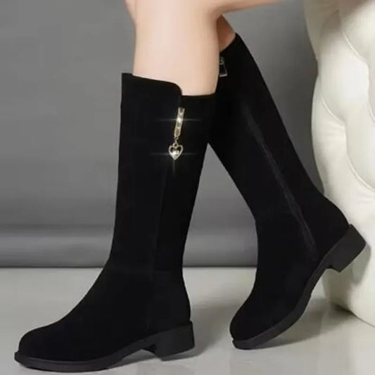 Botas largas de mujer – estilo moderno, forro de felpa y suela plana