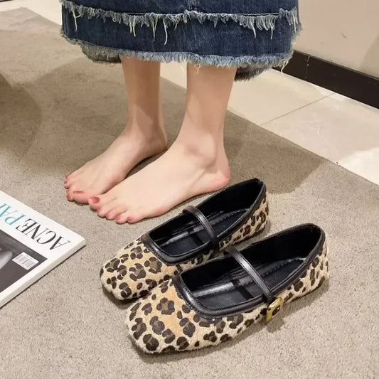 Zapatos Mary Jane planos de moda para mujer – cómodos y elegantes