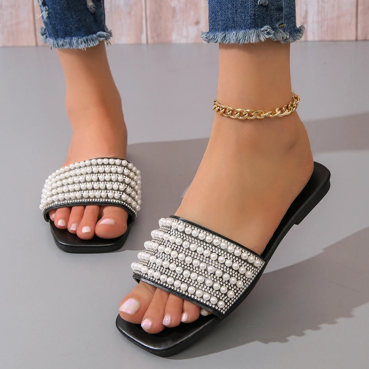 Sandalias planas elegantes para mujer - Decoradas con perlas y brillantes
