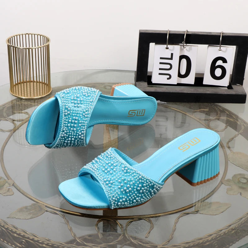Sandalias de tacón grueso elegantes para mujer