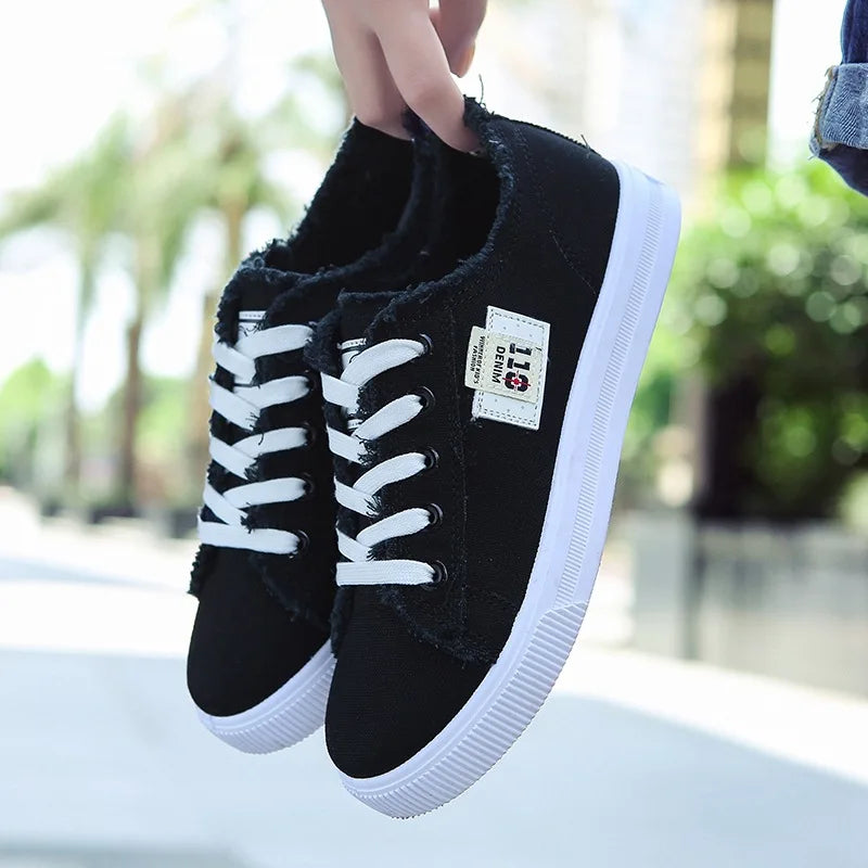 Zapatillas planas de mujer – estilo casual para primavera y verano.