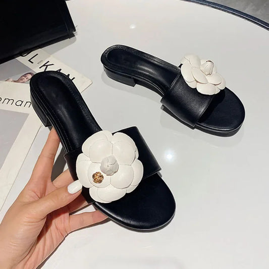 Zapatillas de diseño con flor de Camelia para Mujer, Sandalias de verano de tacón bajo