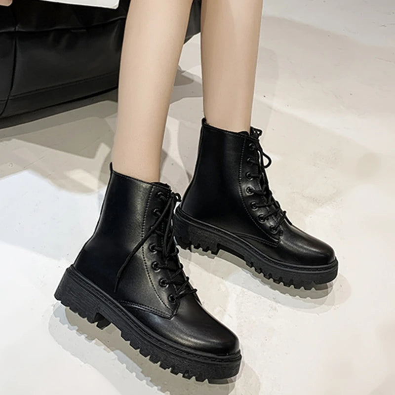 Botas casuales de mujer – modernas y de terciopelo.