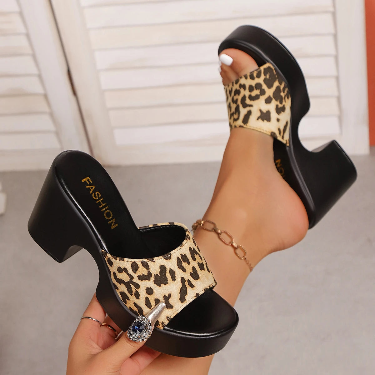 Sandalias con plataforma gruesa y Punta abierta - para mujer