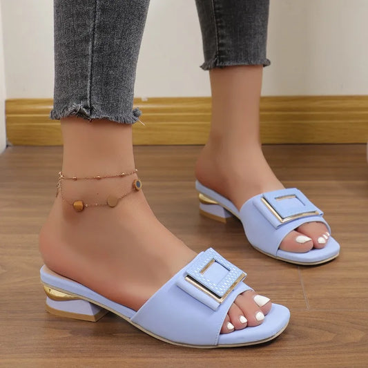 Sandalias femeninas antideslizantes de tacón bajo – Estilo chic y versátil