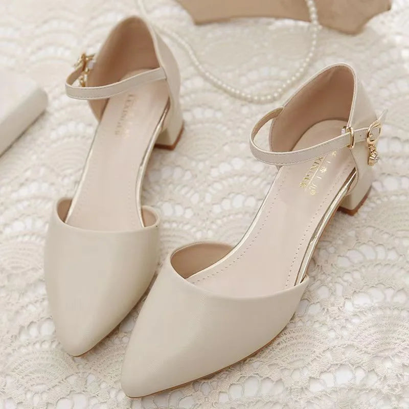Zapatos de tacón cuadrado con perlas – elegantes y cómodos para mujer