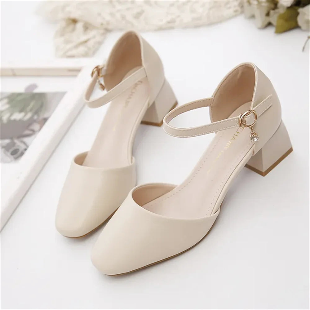 Zapatos de tacón cuadrado con perlas – elegantes y cómodos para mujer