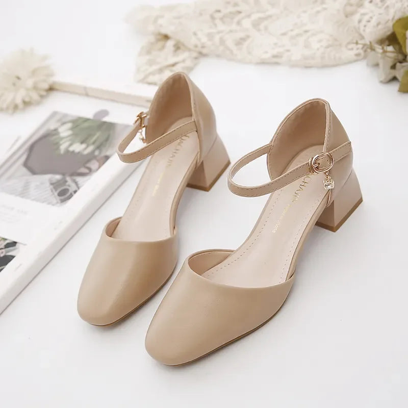 Zapatos de tacón cuadrado con perlas – elegantes y cómodos para mujer