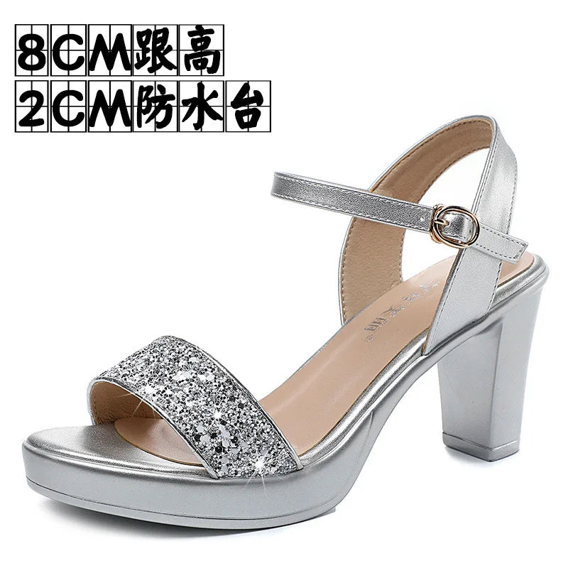Sandalias brillantes para mujer – de diseñador, con tacón grueso y plataforma.