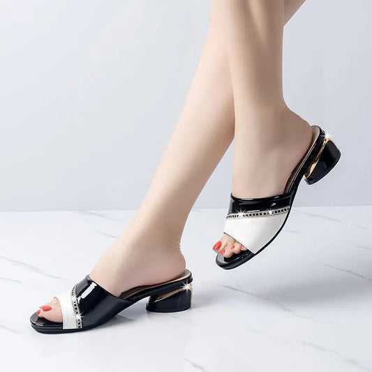 Sandalias elegantes de mujer - Tacón alto con punta abierta y diseño clásico