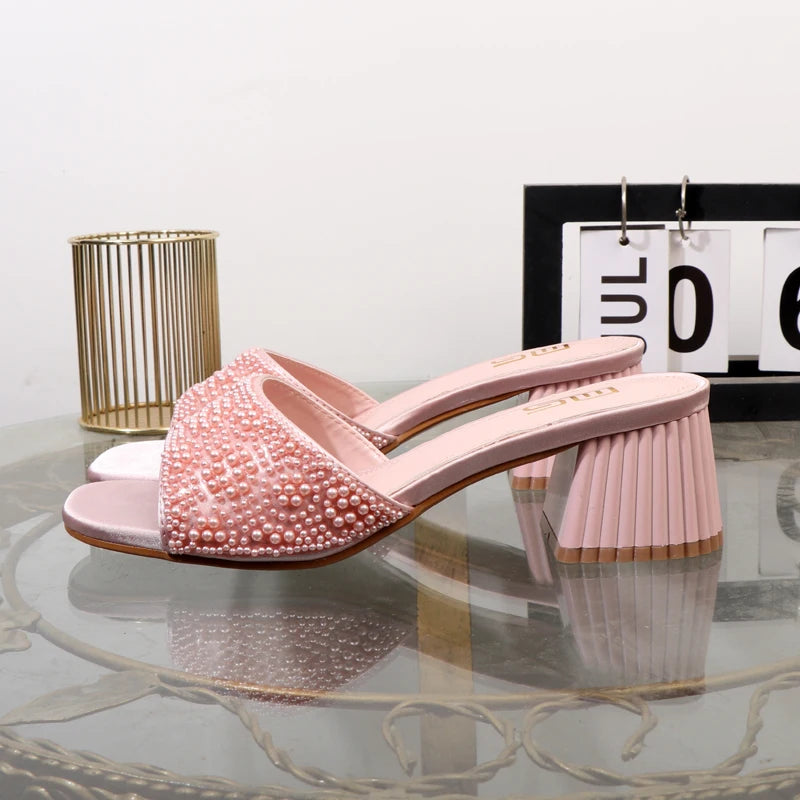 Sandalias de tacón grueso elegantes para mujer
