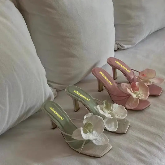 Sandalias de tacón alto con flor – Zapatos de verano elegantes para mujer 2025