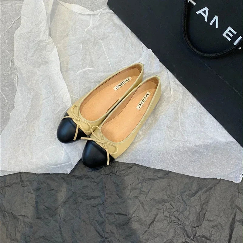 Bailarinas clásicas de mujer con diseño bicolor | Flats cómodos para uso diario.