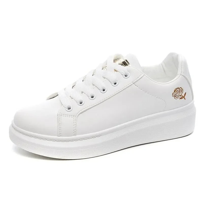 Zapatillas blancas para mujer – tenis casuales con bordado floral.