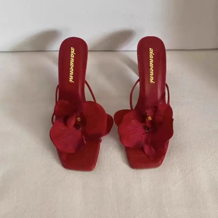Sandalias de tacón alto con flor – Zapatos de verano elegantes para mujer 2025