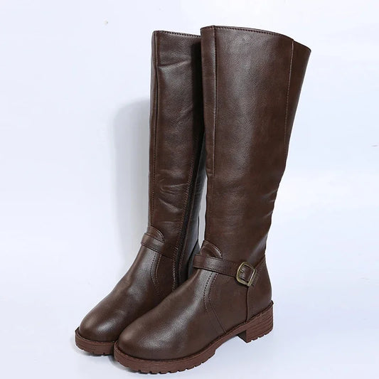 Botas largas hasta la rodilla para mujer – estilo vintage de cuero con tacón bajo.