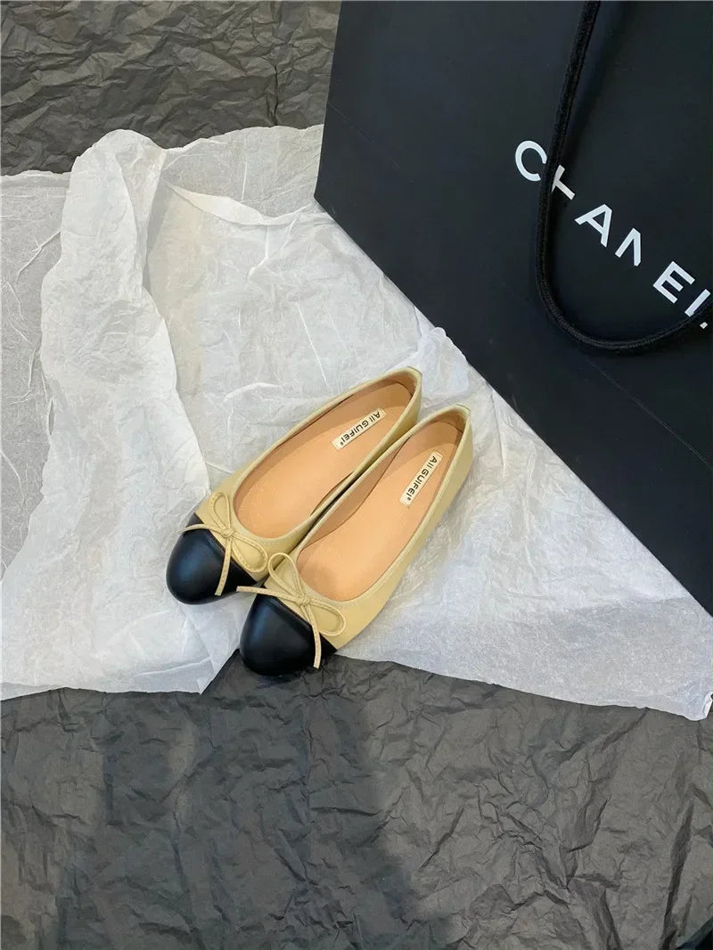 Bailarinas clásicas de mujer con diseño bicolor | Flats cómodos para uso diario.