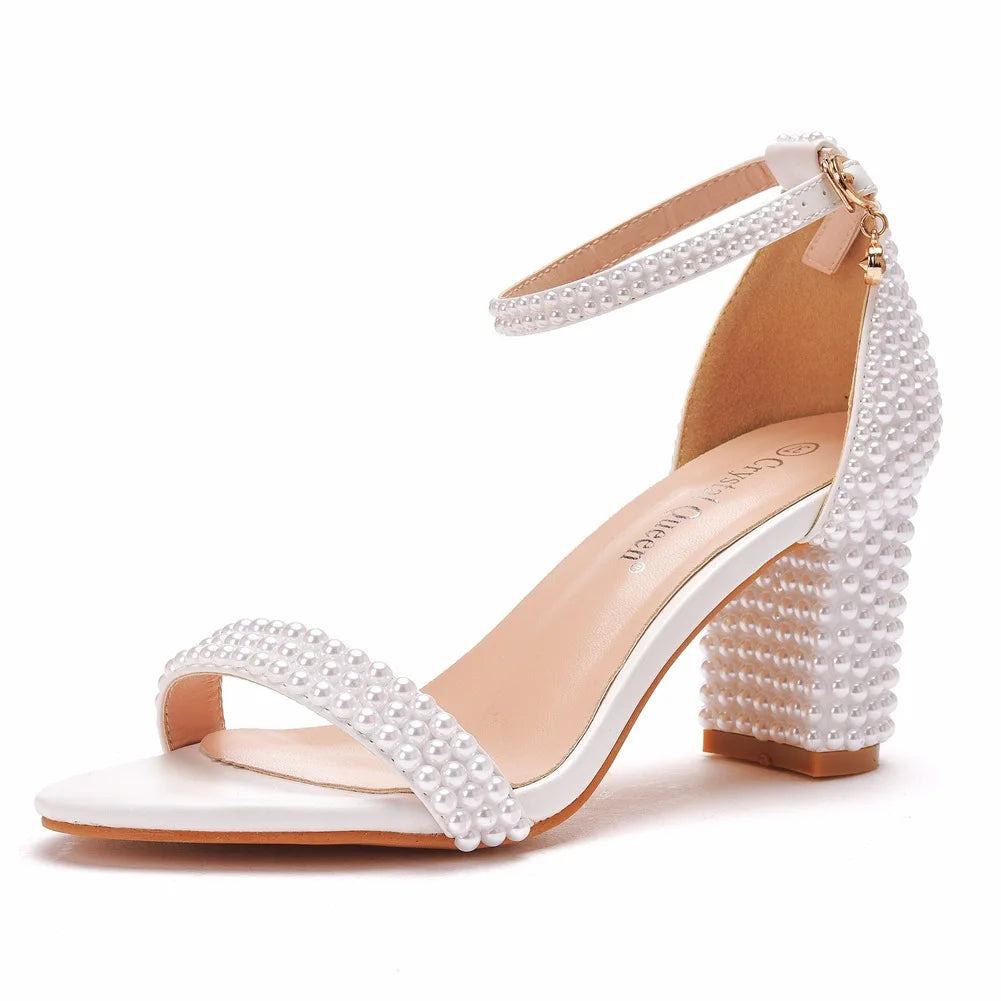 Zapatos de novia 2025 – Sandalias elegantes de tacón alto con perlas blancas