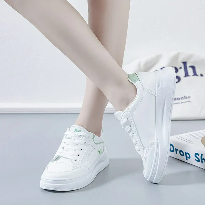 Tenis blancos de plataforma baja para mujer – casuales y transpirables