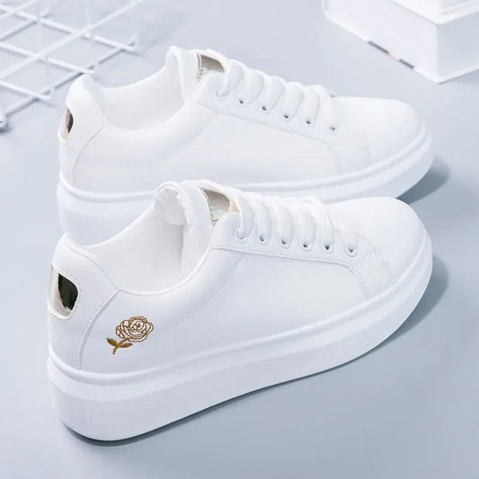 Zapatillas blancas para mujer – tenis casuales con bordado floral.