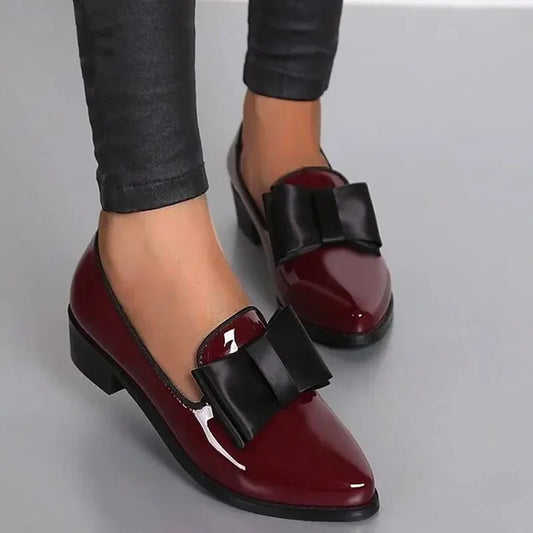 Mocasines de charol con lazo para mujer – elegancia y comodidad 2025