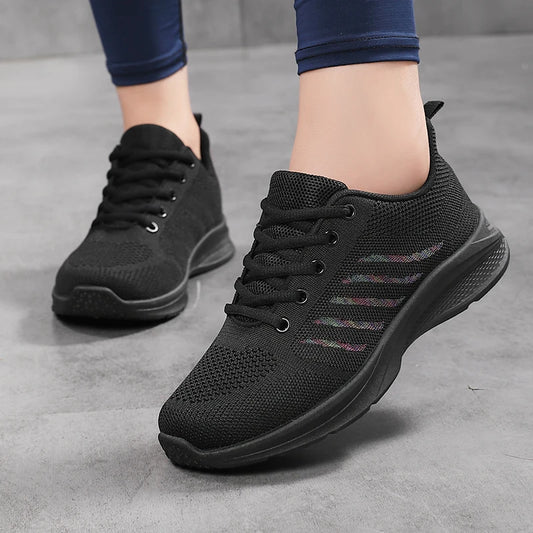 Zapatos deportivos de mujer – mocasines de malla con cuña ligera.