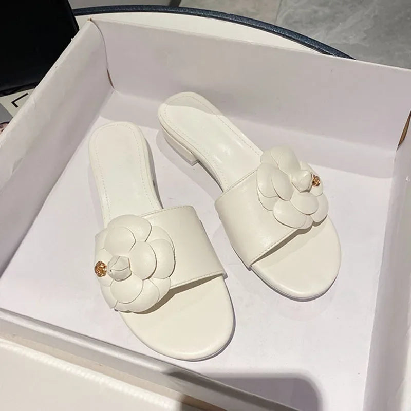 Zapatillas de diseño con flor de Camelia para Mujer, Sandalias de verano de tacón bajo