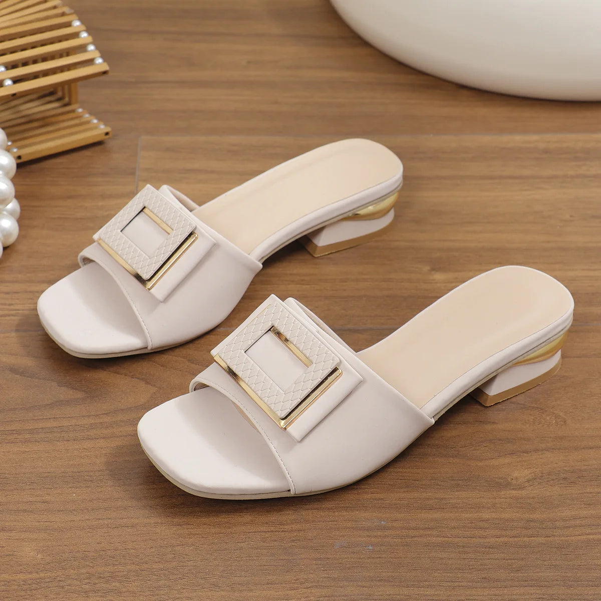Sandalias femeninas antideslizantes de tacón bajo – Estilo chic y versátil