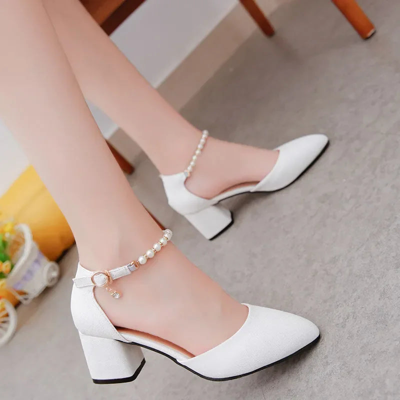 Zapatos de tacón cuadrado con perlas – elegantes y cómodos para mujer