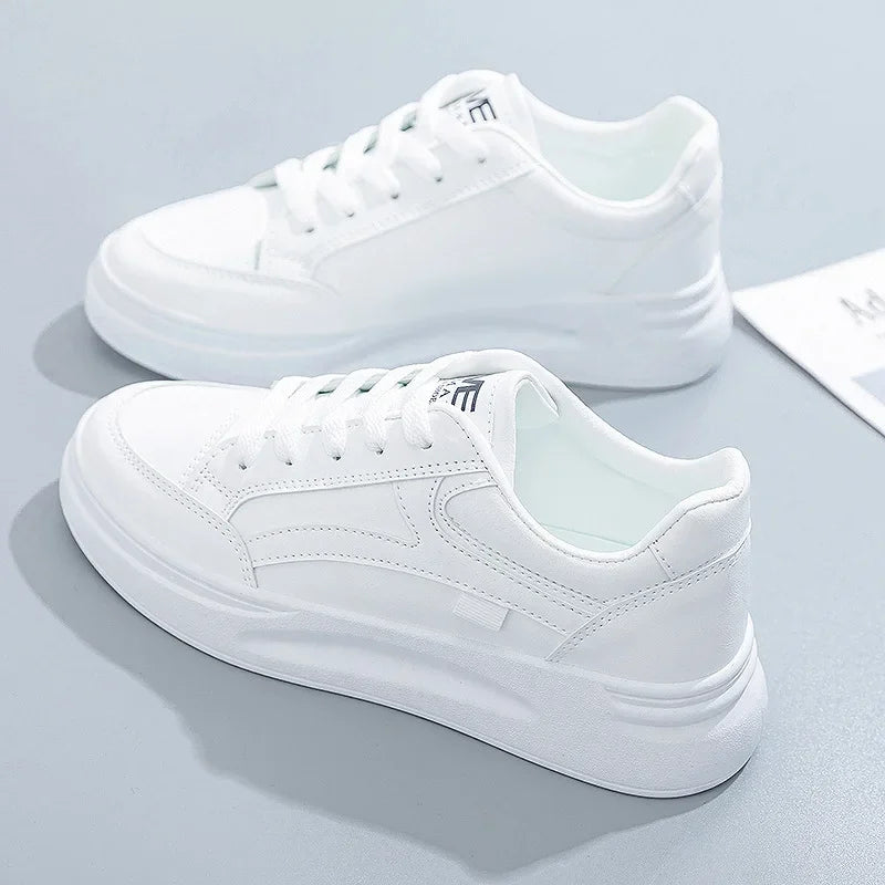 Tenis blancos de plataforma baja para mujer – casuales y transpirables