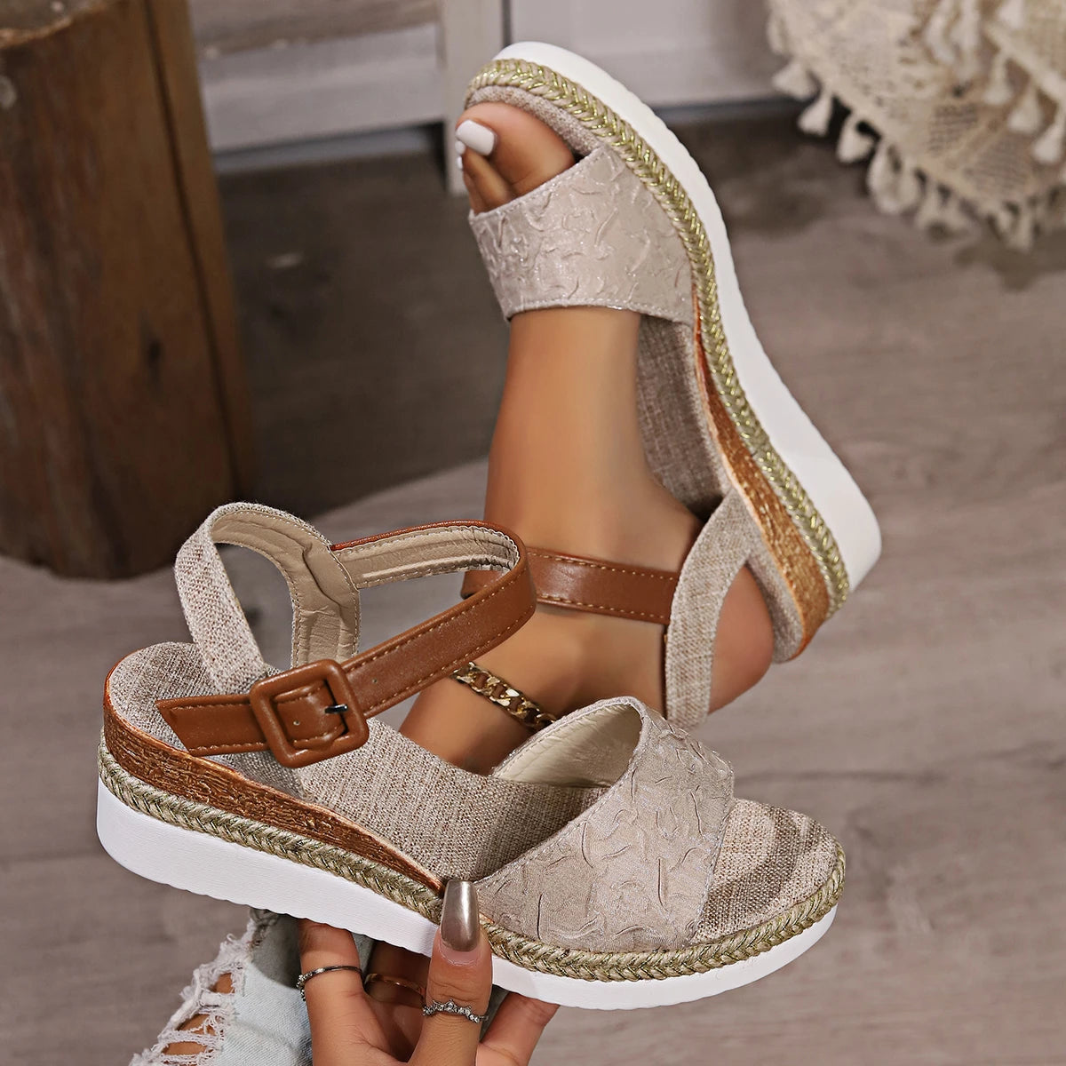 Sandalias de Cuña Ligeras con Plataforma y Punta Abierta – Tendencia de Verano
