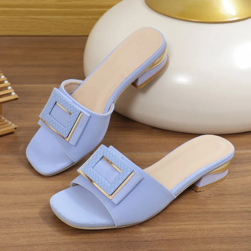 Sandalias femeninas antideslizantes de tacón bajo – Estilo chic y versátil